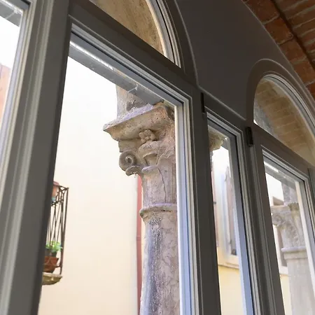 Palazzo Mercanti *